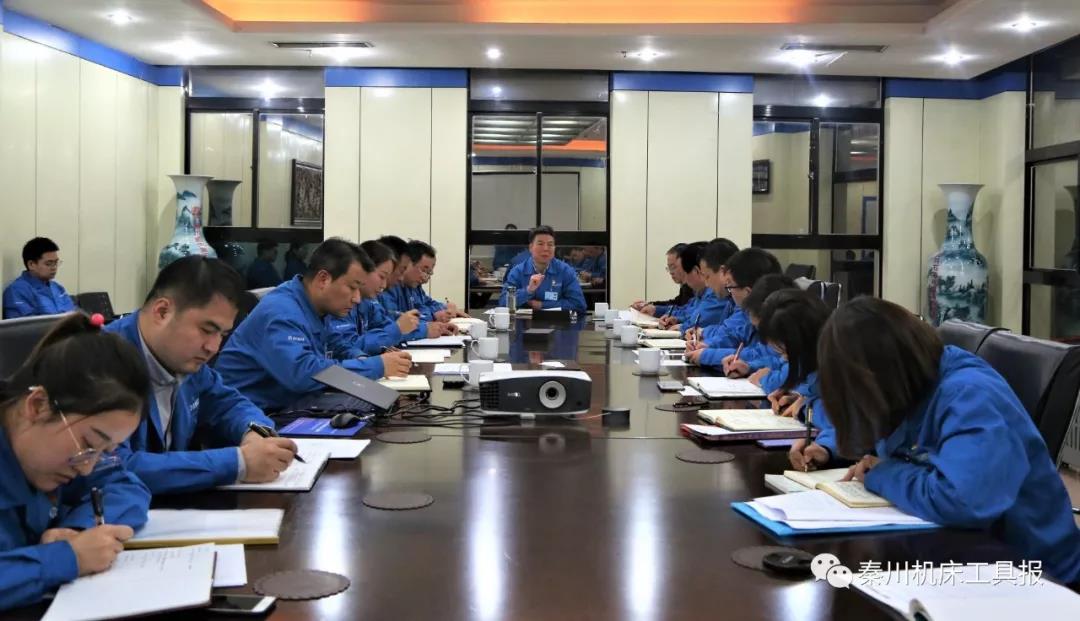 党群部门干部座谈会  严鉴铂：搭台子 定调子 喊号子