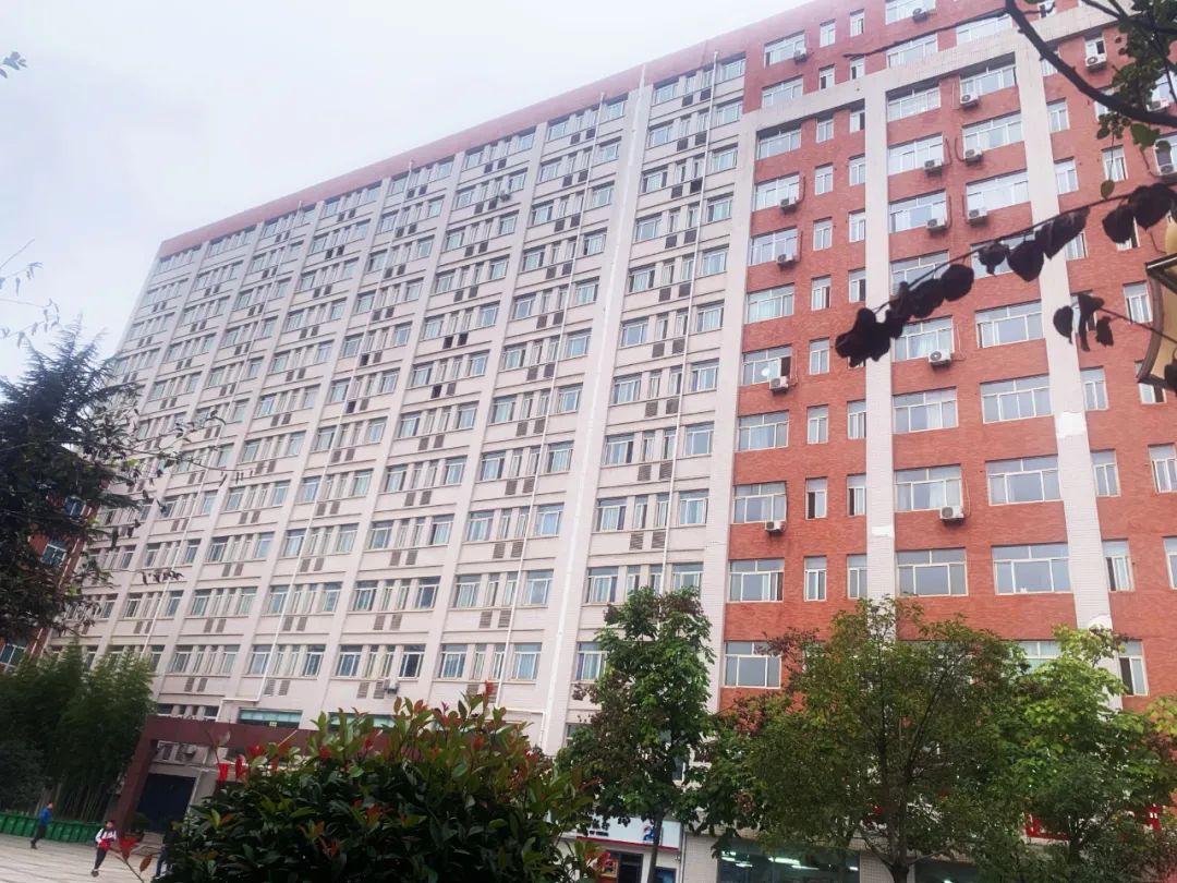 【党建动态】用初心和实干解决职工身边细微事