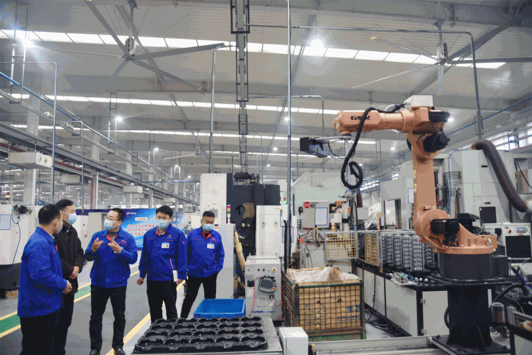 严鉴铂董事长深入沃克齿轮调研指导工作